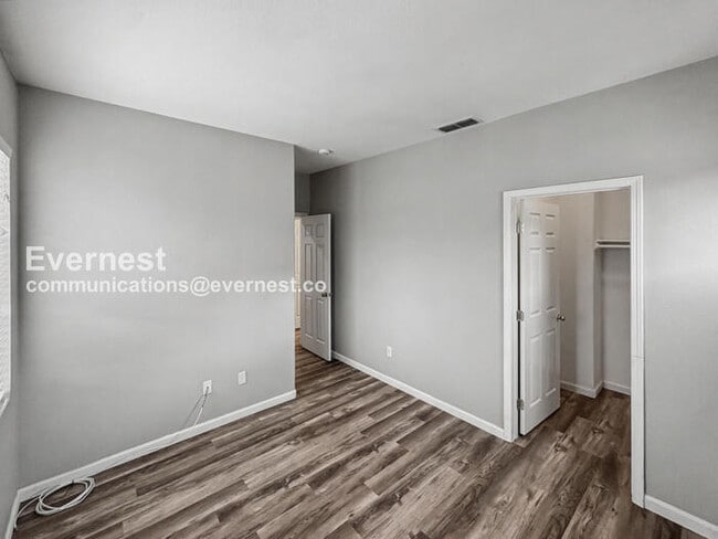 Building Photo - 1090 Azalea Ln