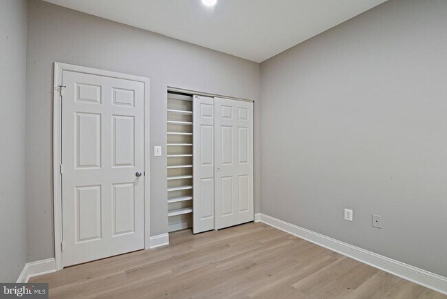Building Photo - 1519 North Point Dr