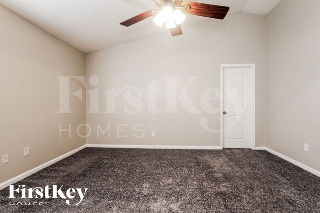 Building Photo - 10463 Hunters Crossing Blvd