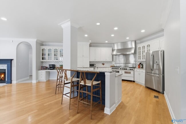 Building Photo - 2704 Hampton Cove Way SE