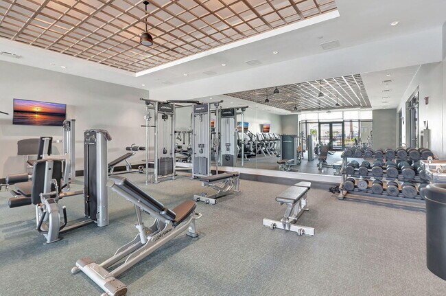 Building Photo - 9901 Regency Wy