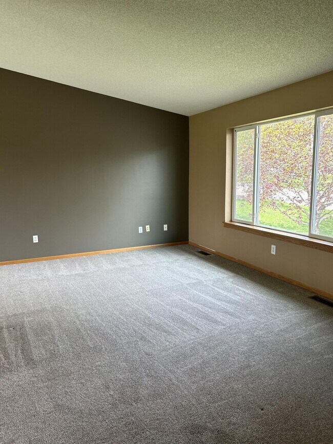 Building Photo - 9059 Oriole Ln