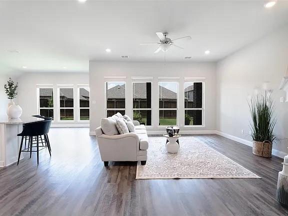 Building Photo - 3705 Barnett Rd