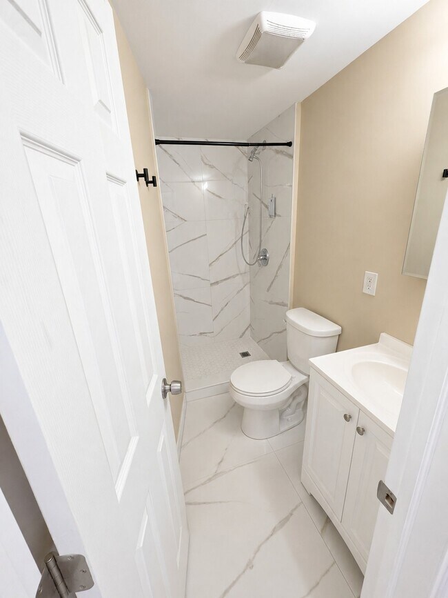 Building Photo - 4054 SW 50th St