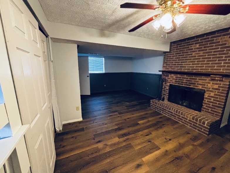 Building Photo - 3333 Chetwood Pl