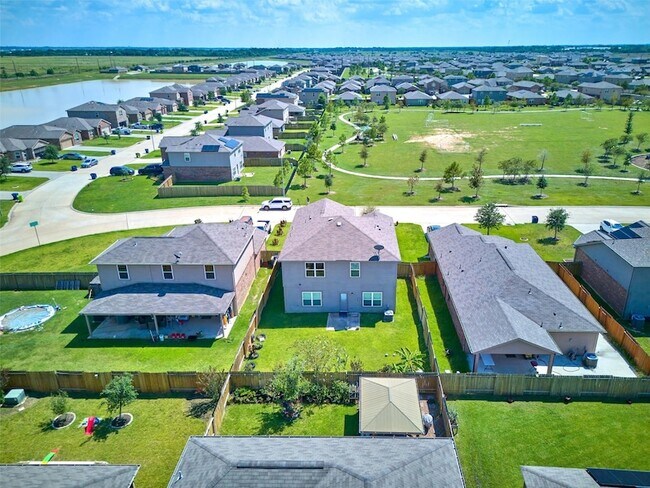 Building Photo - 1017 Misty Patch Dr
