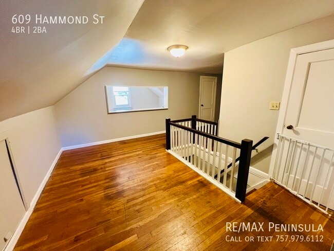 Building Photo - 609 Hammond St