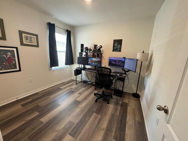 Building Photo - 916 August Sky Dr