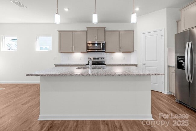 Building Photo - 14028 Penbury Ln