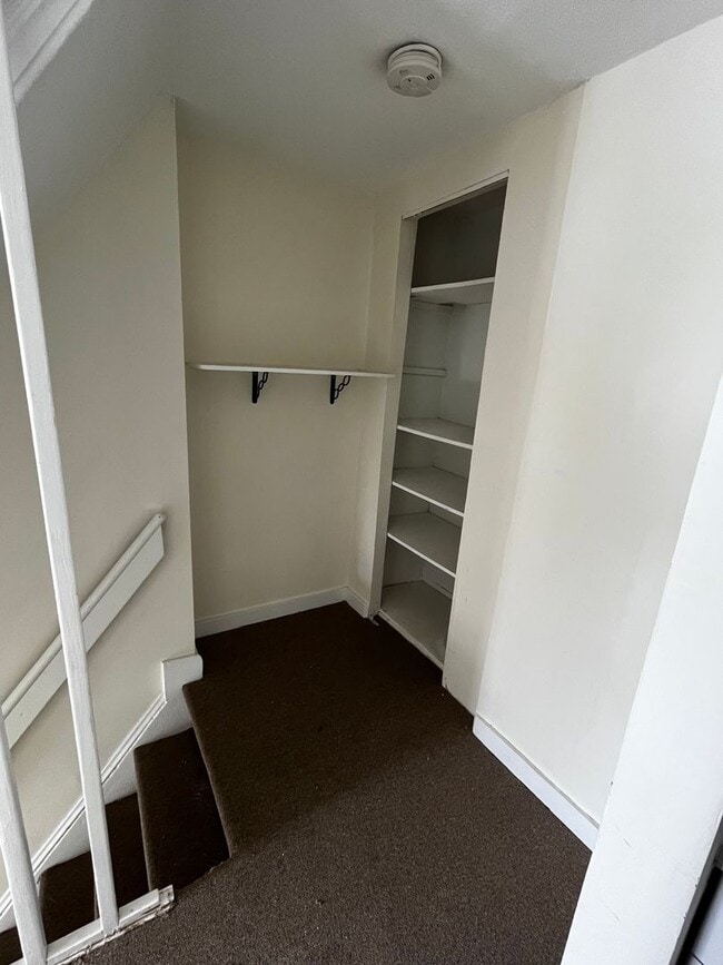 Building Photo - 20-22-22 Winter St