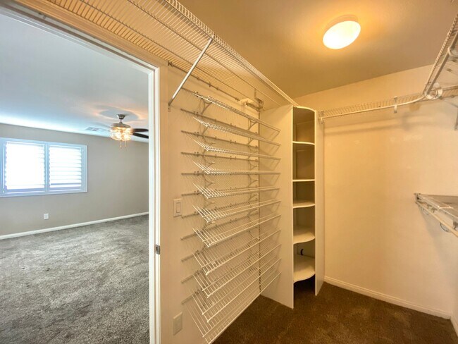 Building Photo - 3621 Vino Biano Ave