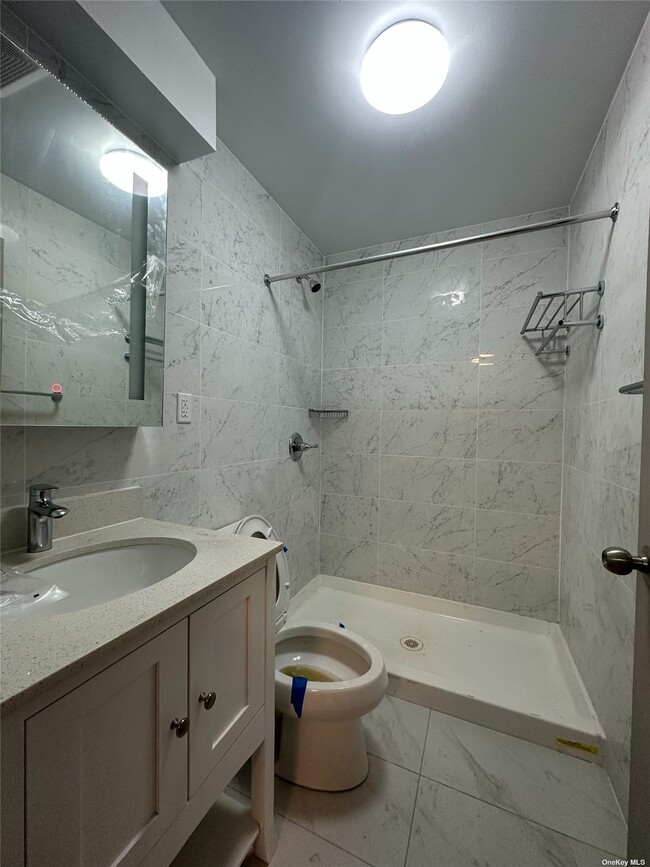 Building Photo - 108-40 Roosevelt Ave