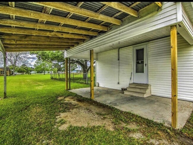 Building Photo - 1228 TX-73
