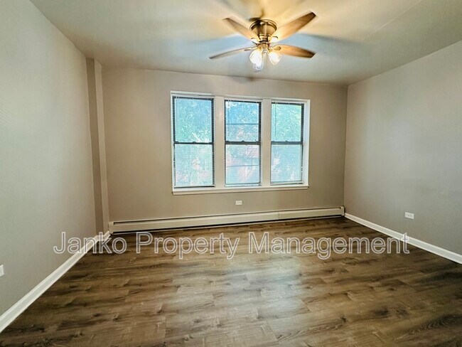 Building Photo - 62 N Parkside Ave
