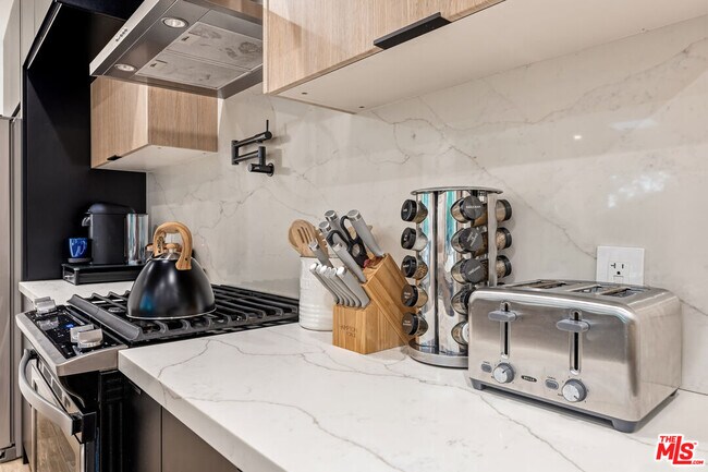 Building Photo - 22747 Erwin St