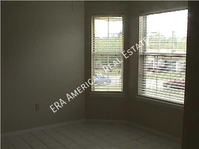 Building Photo - 217 Southview Dr