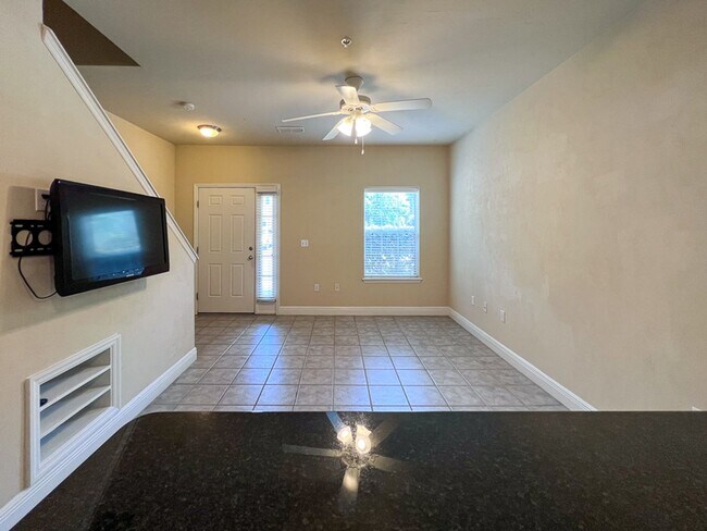 Building Photo - 2972 SW 35th Pl