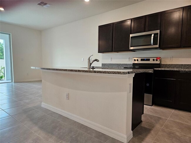 Building Photo - 11115 Crescent Deer Dr