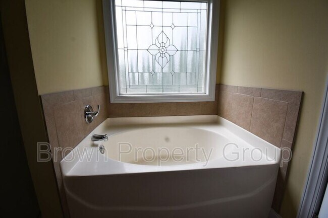 Building Photo - 101 Jaylin Blvd