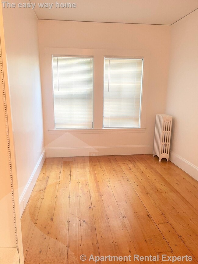 Building Photo - 32 Healey St