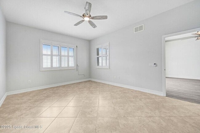 Building Photo - 3 Indian River Ave