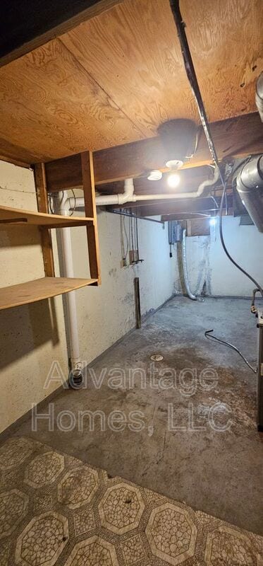 Building Photo - 908 N 70th St