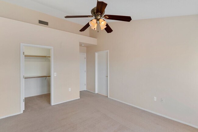 Building Photo - 8528 Glenmount Dr