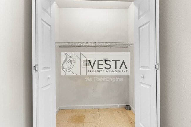 Building Photo - 16 Fortunate Dr