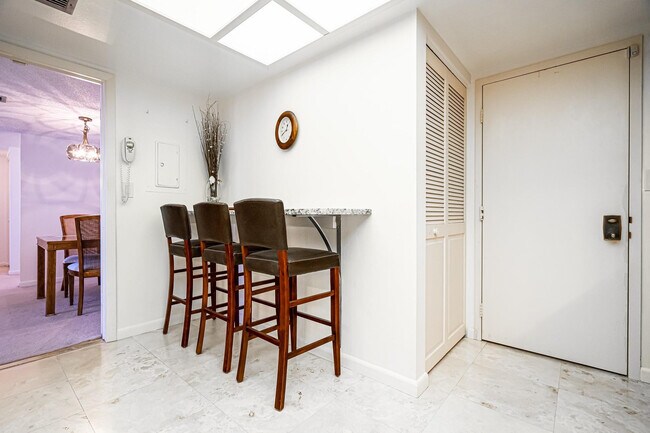 Building Photo - 5000 N Ocean Blvd