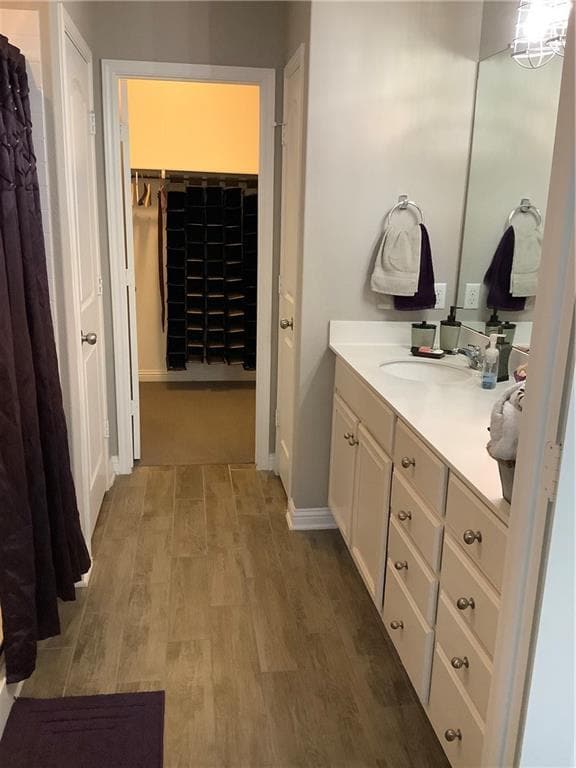 Master Bath/Shower - 9401 Privet Dr