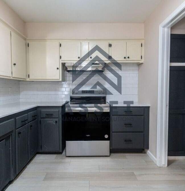 Building Photo - 801 Cogswell Cir