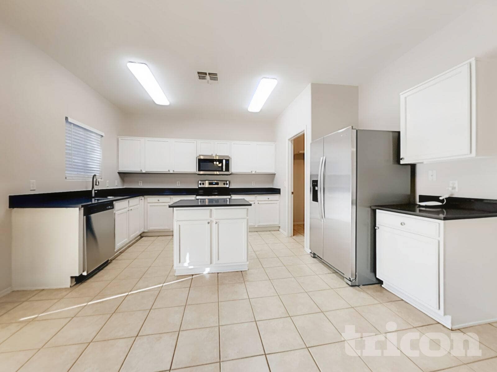 Building Photo - 14415 N 132nd Dr