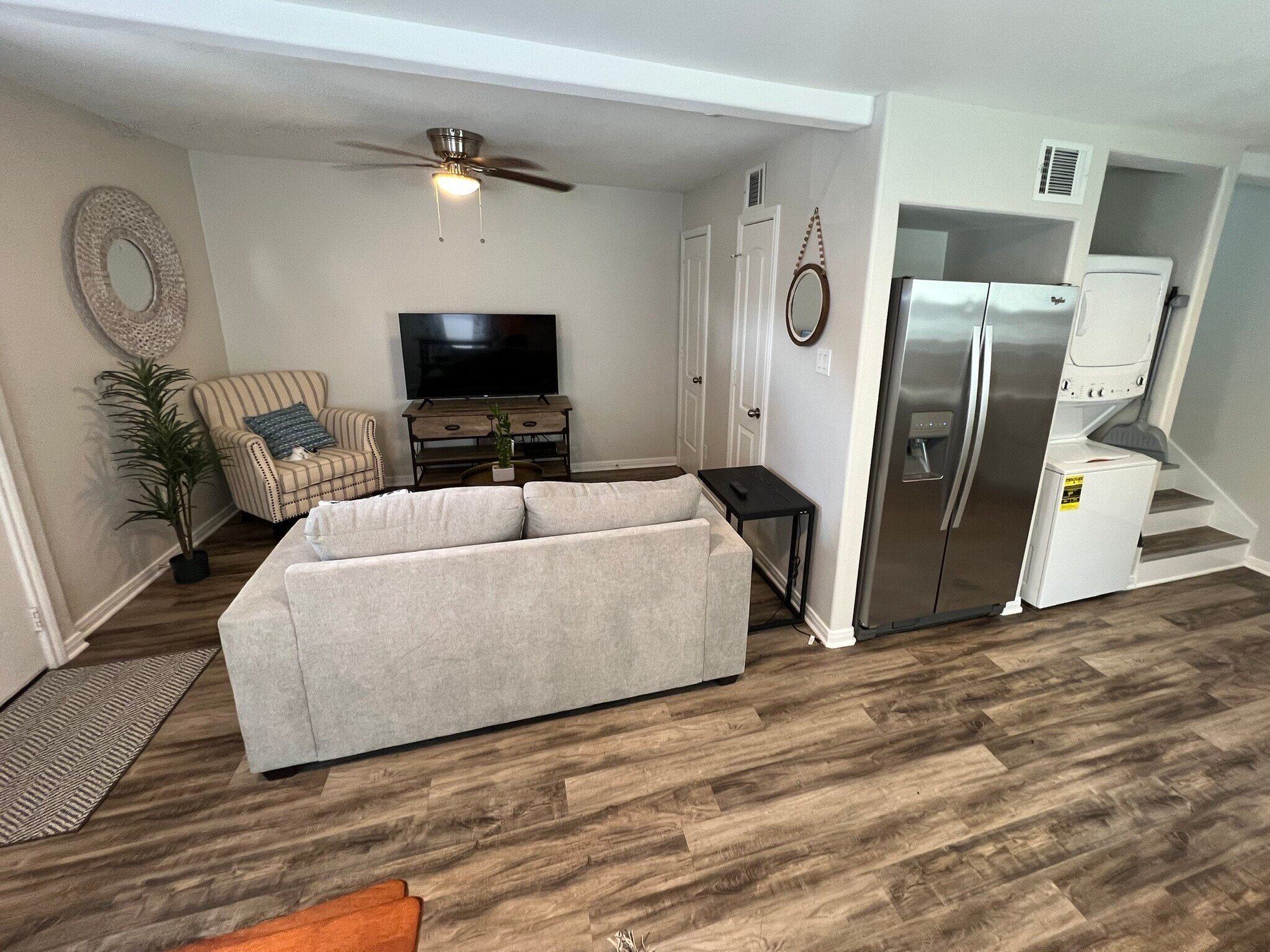 Living - 110 N Burr St