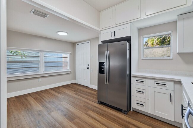 Building Photo - 3714 Morton Ave