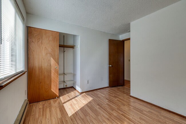 Building Photo - Cozy Lacey Rambler - Move-In Ready now! 3 bed 1 bath patio home - North Thurston S.D.