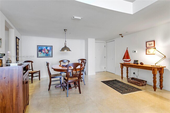 Building Photo - 3000 N Ocean Dr