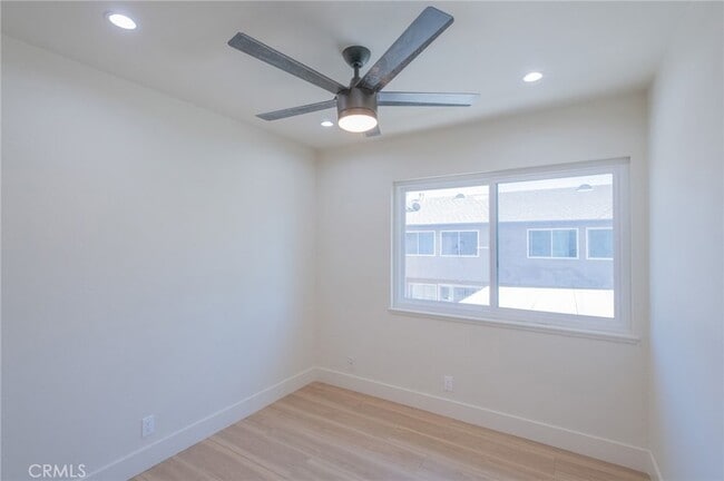 Building Photo - 857 Windwood Dr