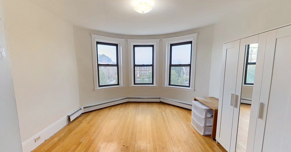 Building Photo - 1695 Commonwealth Ave