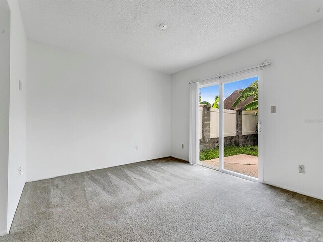 Building Photo - 8636 Drayton Ct
