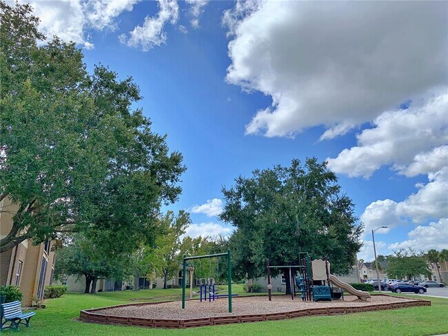 Building Photo - 9800 Turf Way