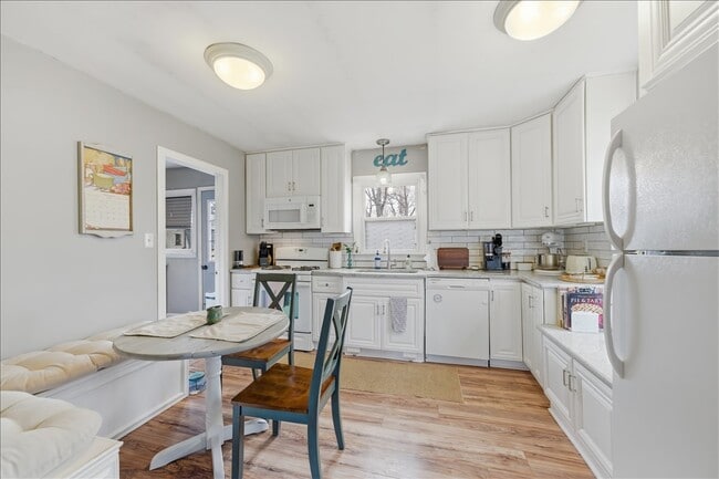 Building Photo - 321 Grant Ave