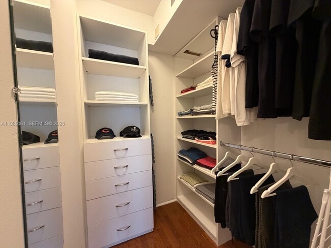 Building Photo - 20505 E Country Club Dr