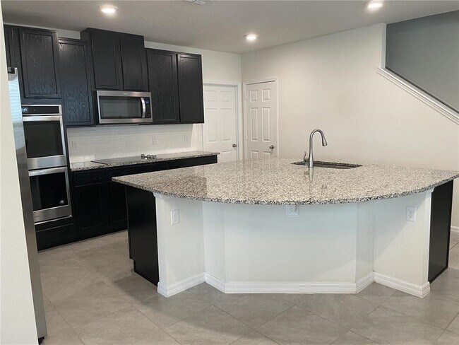 Building Photo - 2914 Summer Grn Trl