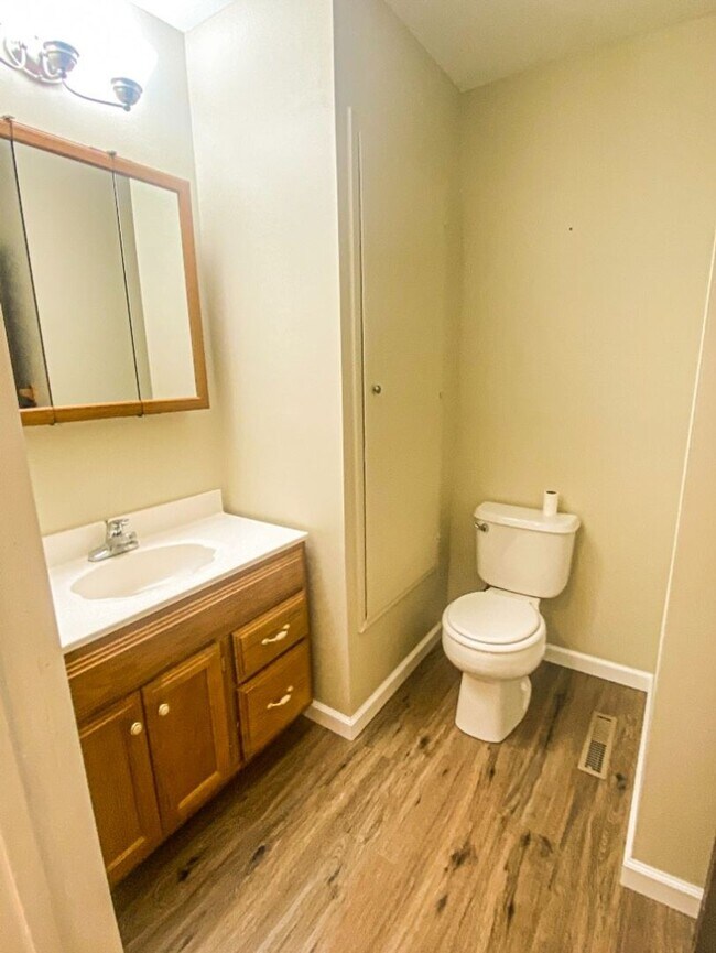 Building Photo - Italian Estates Property Management