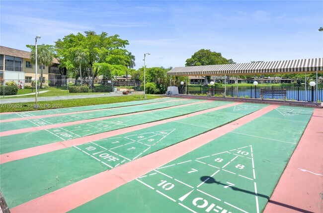 Building Photo - 100 Ashbury Rd