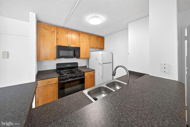 Building Photo - 60 S Van Dorn St