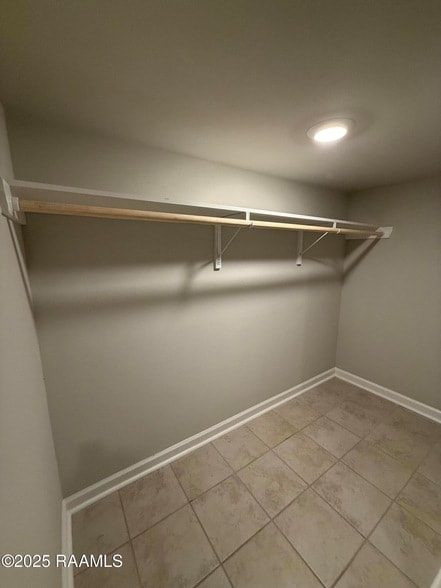 Building Photo - 200 Broussard Hl Dr