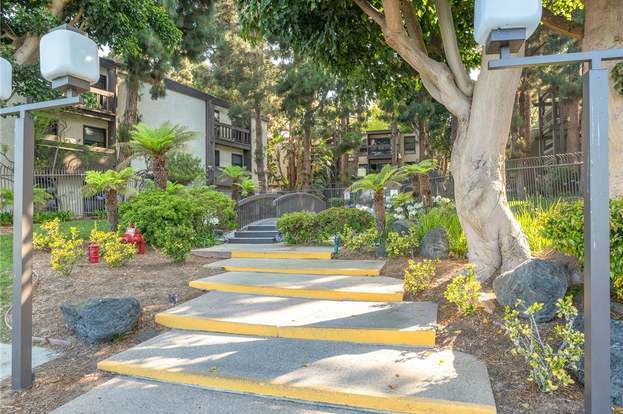 Building Photo - 7765 W 91st St