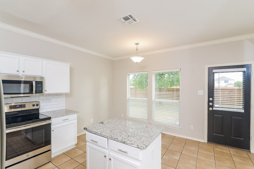 Building Photo - 4323 Gentle Grove Dr