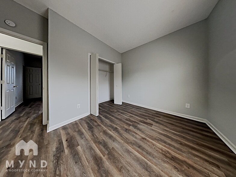 Building Photo - 4316 Hovis Rd